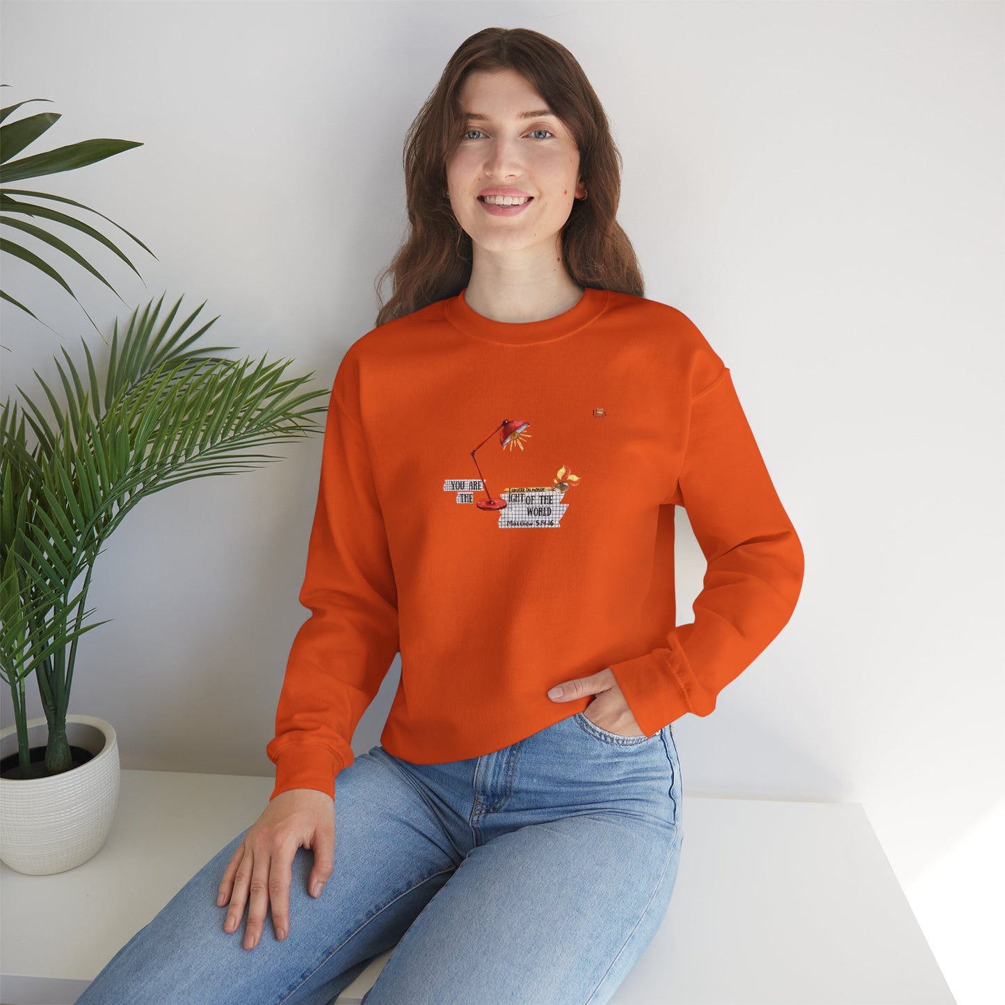 Light Of The World -Desk lamp and match-Bilingual [Eng-Fr]- Unisex Crewneck Sweatshirt